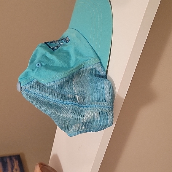 Guess Baseball Adjustable Hat - Picture 4 of 6